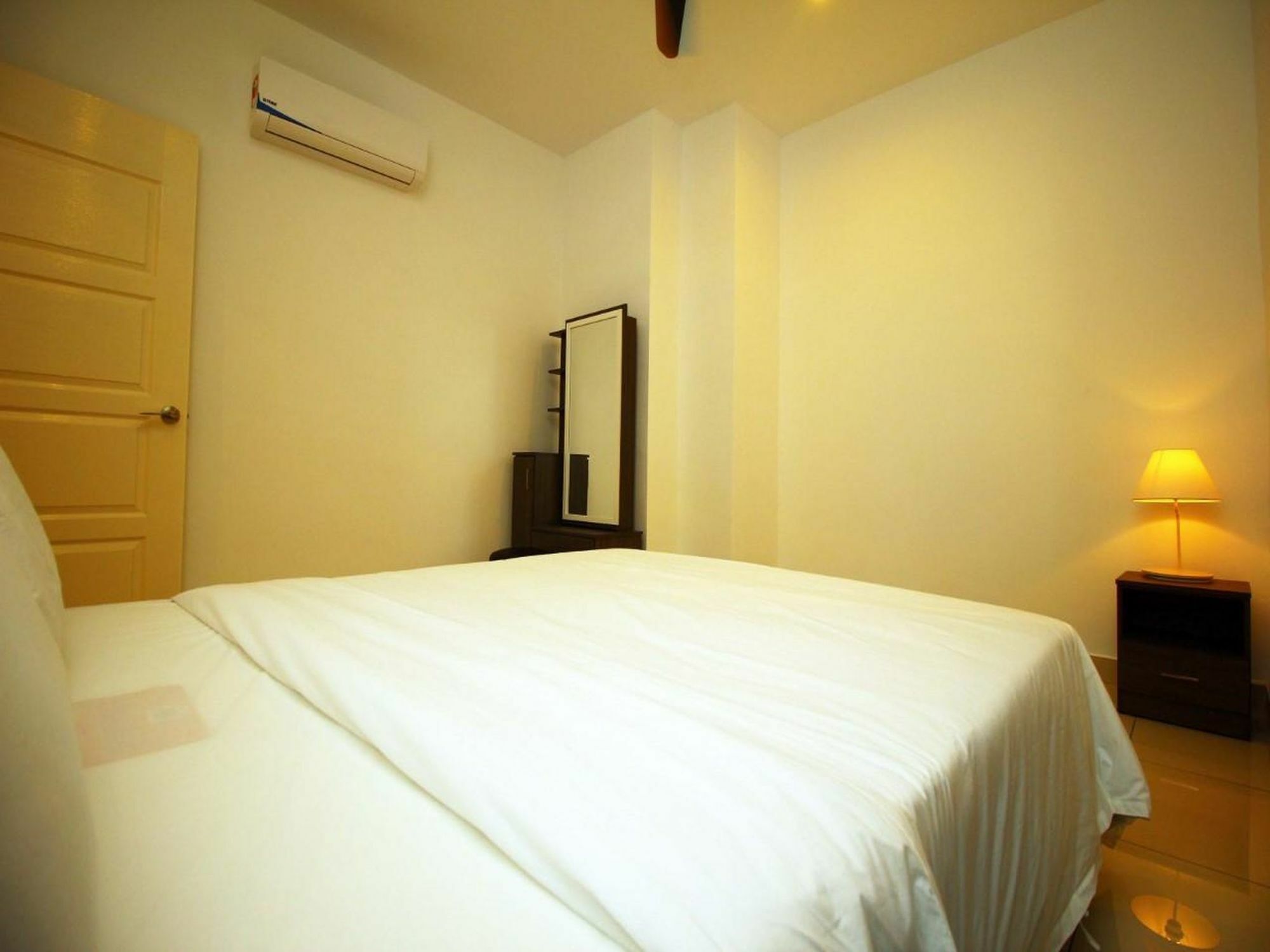 Mansion One Service Apartment George Town Exterior foto